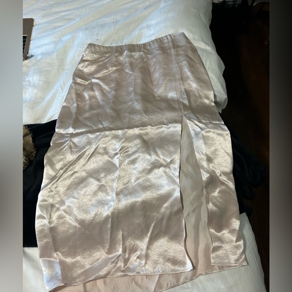 Babaton Midi Slit Skirt - Picture 3 of 4